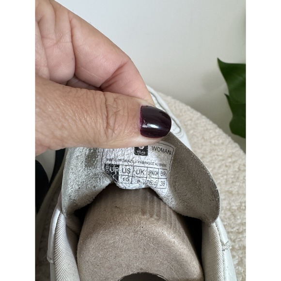 Veja V-10 women's Sz 10 White Red Navy Leather Sneakers Lace Up Vegan Leather - Picture 8 of 10